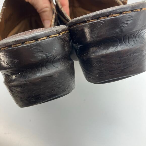 b.ø.c Brown Leather Clogs Slides Studded Buckle Comfort Shoes Women’s 8 BC6650 - Picture 8 of 13